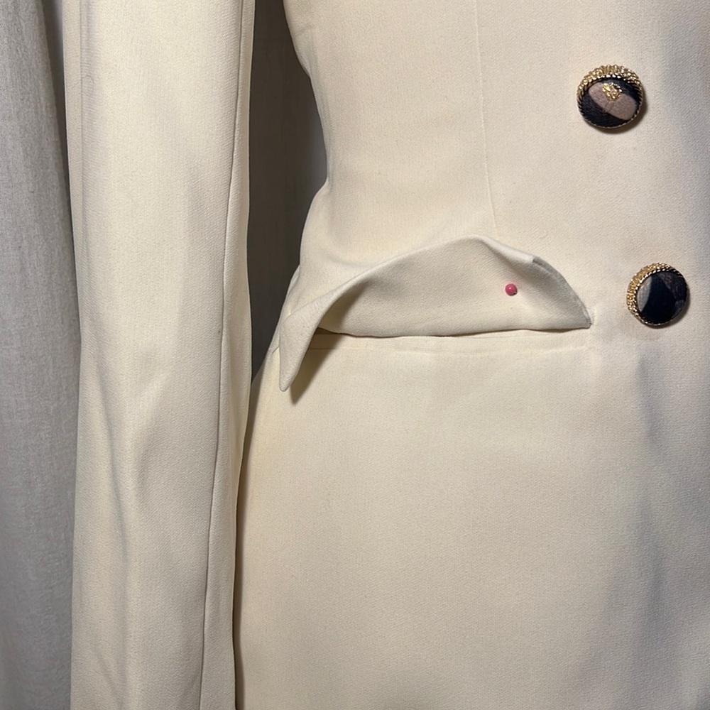 Julie Brown “Violetta” winter white crepe double breasted tuxedo jacket-NWT - Picture 4 of 13